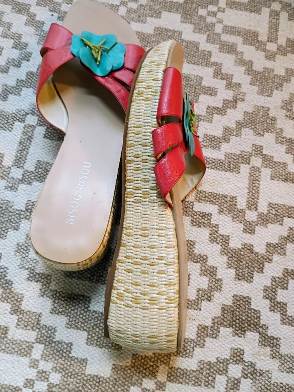 Bisou Bisou  Floral Wedge Sandals Size 10